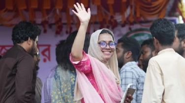 নিজের টাকায় পোস্টার ছাপিয়ে ‘প্রচারে এলাকাবাসী’ লেখা লজ্জার