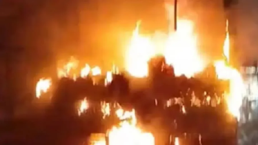 মধ্যরাতে স্কুলবাসে আগুন, দগ্ধ চালক আশঙ্কাজনক