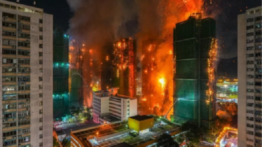 হংকংয়ে বহুতল আবাসিকে ভয়াবহ অগ্নিকাণ্ড–ঝলসে মৃত্যু ১৩