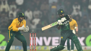 বাবরের রেকর্ড ভাঙা ইনিংসে সিরিজ জিতলো পাকিস্তান