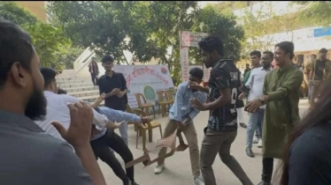 জবিতে ছাত্রদলের দুই গ্রুপের সংঘর্ষে শিক্ষকসহ আহত ১২