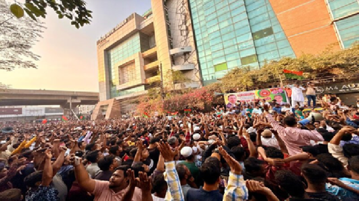 আ.লীগের নাশকতা ঠেকাতে রাজপথে বিএনপি