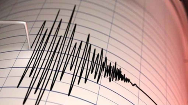 রাজধানীতে সন্ধ্যায় পরপর দুই ভূমিকম্প, আতঙ্কে জনগণ