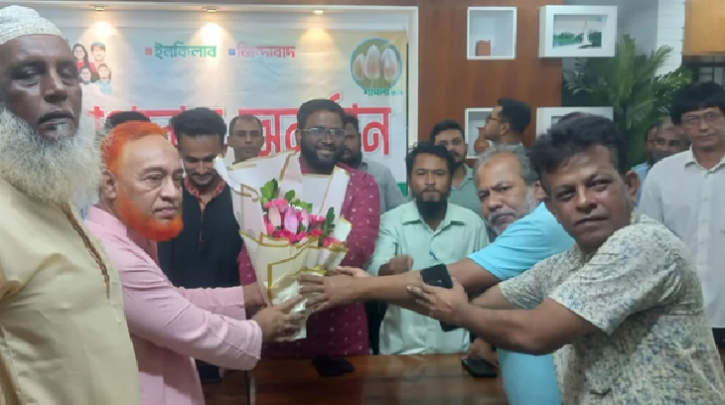জাতীয় পার্টি ও জাসদের শতাধিক নেতাকর্মীর এনসিপিতে যোগদান