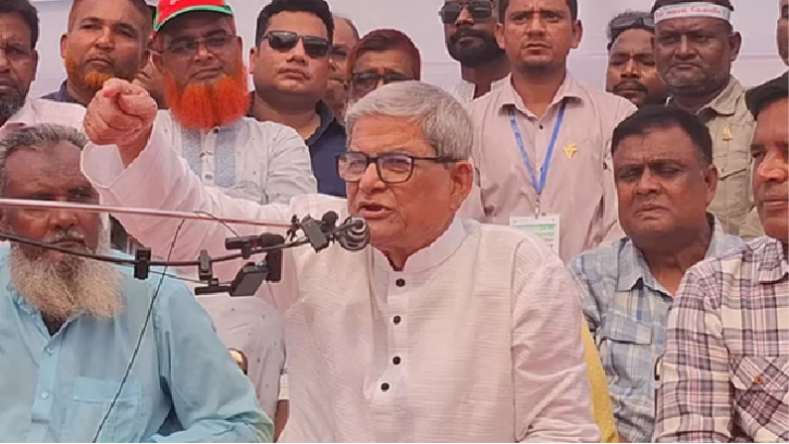 গণভোট ও সনদ আমাদের ঘাড়ের ওপর চাপিয়ে দেয়া হচ্ছে: মির্জা ফখরুল