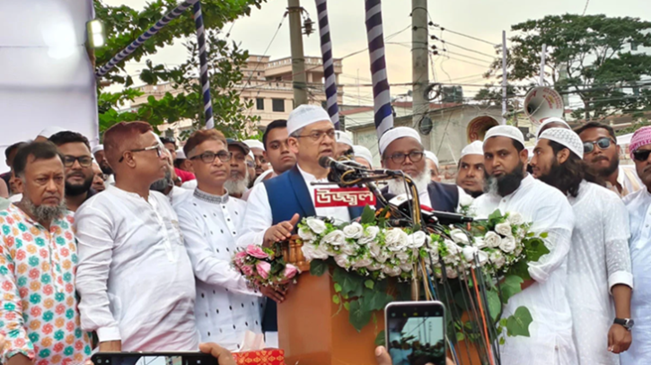 ইসলামকে রাজনৈতিক ফায়দার হাতিয়ার বানানোর চেষ্টা চলছে: সালাহউদ্দিন