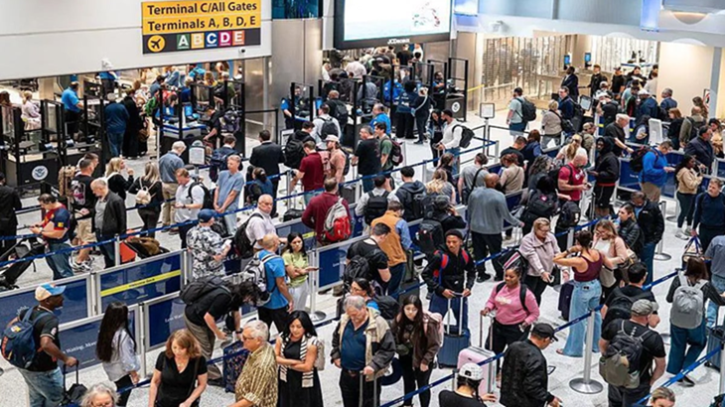 যুক্তরাষ্ট্রে শাটডাউন: এক দিনে ১৪০০ ফ্লাইট বাতিল