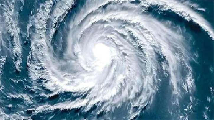 বঙ্গোপসাগরে ঘূর্ণিঝড়ের আশঙ্কা, উপকূলজুড়ে সতর্কতা