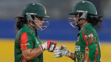 পাকিস্তানকে উড়িয়ে বিশ্বকাপ শুরু বাংলাদেশের মেয়েদের