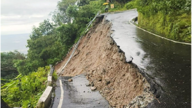 দার্জিলিংয়ে ভয়াবহ ভূমিধসে নিহত ২০