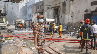 মিরপুরের আগুন নেভাতে ‘কয়েকদিন লাগতে পারে’