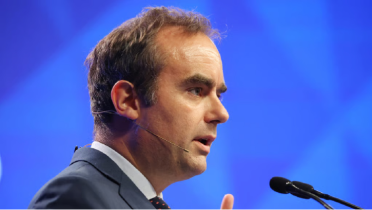 ফ্রান্সের নতুন প্রধানমন্ত্রীর পদত্যাগ