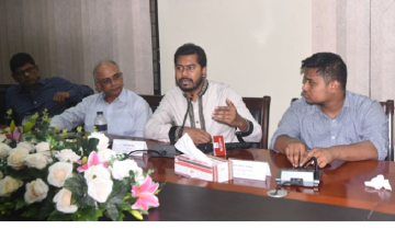 নুরের অভিযোগে উত্তপ্ত গোলটেবিল, চ্যালেঞ্জ ছুড়লেন হাসনাত