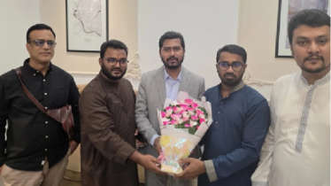 চিকিৎসা শেষে দেশে ফিরলেন ভিপি নুর