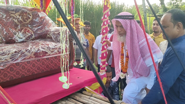 ঘোড়ার গাড়িতে রাজকীয় বিদায় পেলেন শিক্ষক ইউসুফ আলী