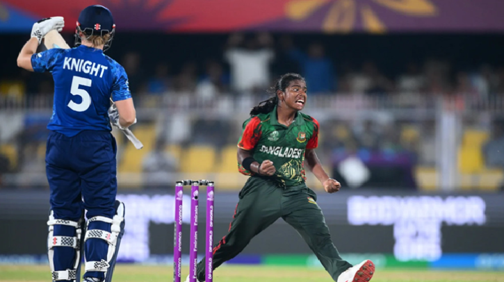 সুযোগ পেয়েও ইংল্যান্ড-বধ হলো না বাঘিনীদের