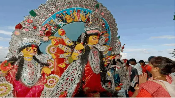 বিজয়া দশমী আজ: শেষ হচ্ছে শারদীয় দুর্গোৎসব