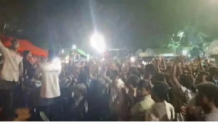 চাকসুতে কারচুপির অভিযোগ, শাহবাগে ছাত্রদলের বিক্ষোভ