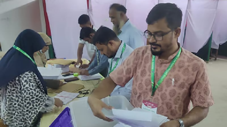 চাকসু ভোটে ভিপি পদে এগিয়ে ছাত্রদল