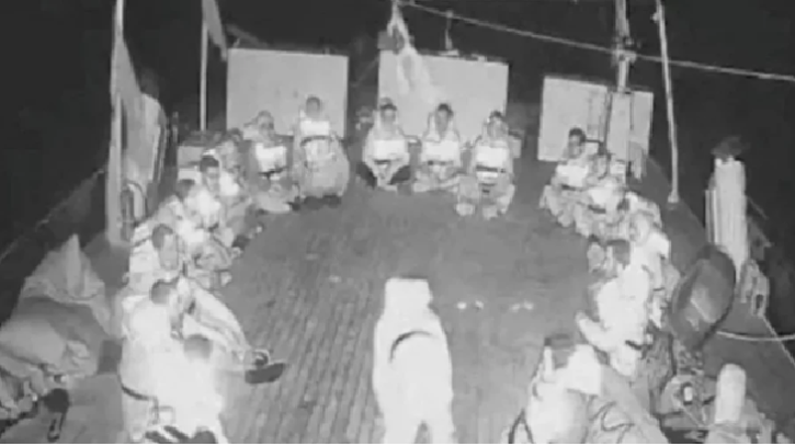 সুমুদ ফ্লোটিলার জাহাজ আটক শুরু করেছে ইসরায়েল