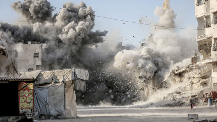 কায়রো বৈঠকের মাঝেই গাজায় ইসরায়েলি বোমা, নিহত ৬৩