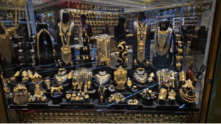 সোনার দামে ফের বড় লাফ, আজ থেকে কার্যকর