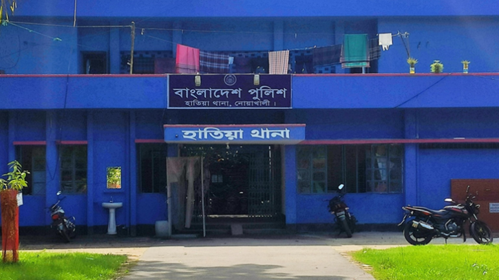 নোয়াখালীতে দিনমজুরকে হত্যা করে ঝুলিয়ে রাখার অভিযোগ