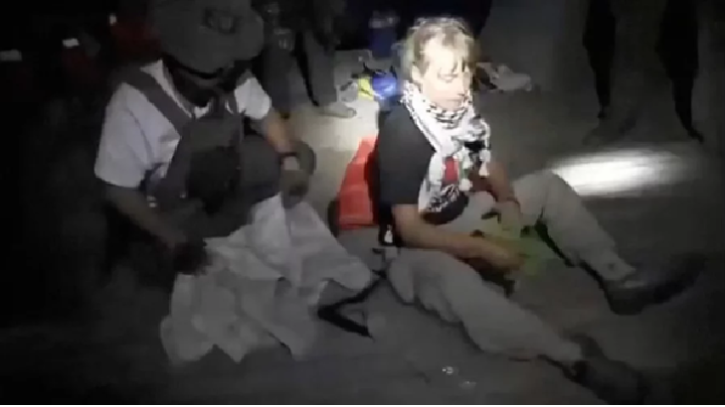 ইসরায়েলে আটক ফ্লোটিলার অভিযাত্রীদের আমরণ অনশন