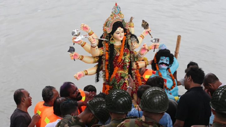 বিসর্জনে শেষ হলো শারদীয় দুর্গোৎসব