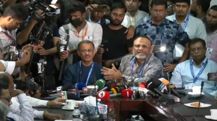 ইলেকশন ইঞ্জিনিয়ারিংয়ের সম্ভাবনা নেই: ডাকসু ভোট নিয়ে ঢাবি ভিসি