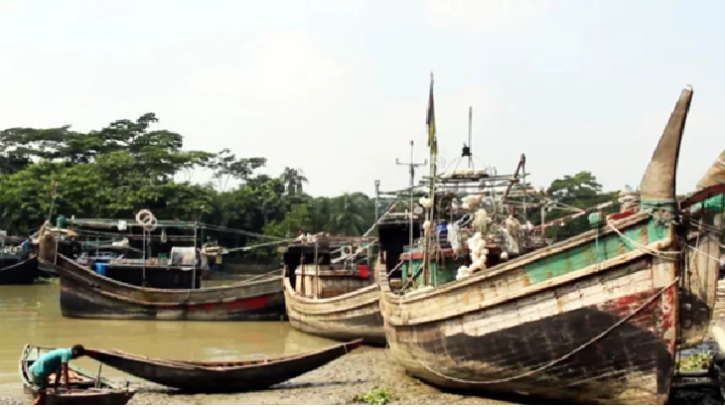 ভারতের কারাগারে পিরোজপুরের ১৩ জেলে, দুশ্চিন্তায় স্বজনরা