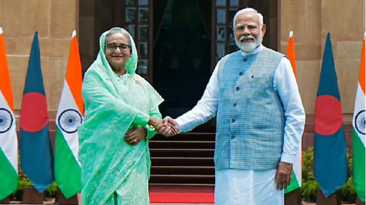 আপনার এক বাংলাদেশি বোন দিল্লিতে আছেন- মোদিকে ওয়াইসি