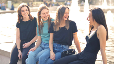 কোন দেশে বন্ধু বানানো সহজ, কোথায় কঠিন—জেনে নিন