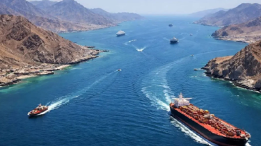 যুদ্ধের ক্ষতিপূরণ ছাড়া হরমুজ প্রণালি খুলবে না ইরান