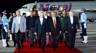 মার্কিন প্রতিনিধিদল আসার আগেই ইসলামাবাদ ছাড়লেন ইরানের পররাষ্ট্রমন্ত্রী