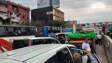 তিন মহাসড়কে ১০ কিমি যানজট, ছুটির দিনেও নাকাল যাত্রীরা