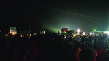 পরীক্ষার আগের রাতেও প্রবেশপত্র সংকট, মহাসড়ক অবরোধে শিক্ষার্থীদের