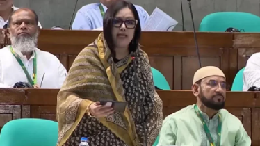 ‘সংকট না থাকলে লাইনে দাঁড়াতে হয় কেন?’—সংসদে জ্বালানি নিয়ে রুমিনের প্রশ্ন