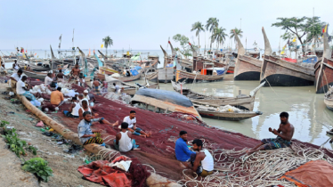 মধ্যরাত থেকে সাগরে ৫৮ দিনের মাছ ধরা বন্ধ