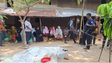 নওগাঁয় রাতে ঢুকে একই পরিবারের ৪ জনকে হত্যা