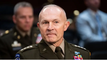 মার্কিন সেনাপ্রধান জেনারেল র্যান্ডি জর্জ বরখাস্ত মার্কিন সেনাপ্রধান জেনারেল র্যান্ডি জর্জ বরখাস্ত