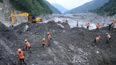 নেপালে বন্যায় প্রাণহানি বেড়ে ৯১৯, নিখোঁজ ৪ হাজারের বেশি নেপালে বন্যায় প্রাণহানি বেড়ে ৯১৯, নিখোঁজ ৪ হাজারের বেশি