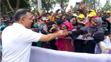 সরকারের চেয়ে প্রধানমন্ত্রীর কাজে সন্তুষ্টি বেশি সরকারের চেয়ে প্রধানমন্ত্রীর কাজে সন্তুষ্টি বেশি