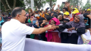 সরকারের চেয়ে প্রধানমন্ত্রীর কাজে সন্তুষ্টি বেশি সরকারের চেয়ে প্রধানমন্ত্রীর কাজে সন্তুষ্টি বেশি