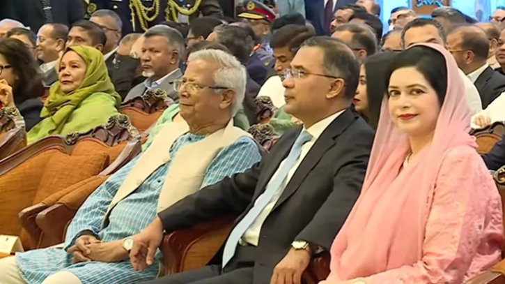 রাষ্ট্রপতির শপথ অনুষ্ঠানে ড. ইউনূস