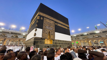 কাবাঘরের কিসওয়াও পাঠানো হয়েছিলো এপস্টেইনকে