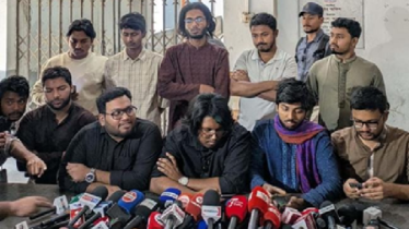 রাতের আঁধারে জঙ্গি ছাত্রলীগের পোস্টার, কঠোর হুঁশিয়ারি ডাকসুর