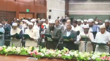 শপথ নিলেন জামায়াতের এমপিরা, পাল্টালেন সিদ্ধান্ত 