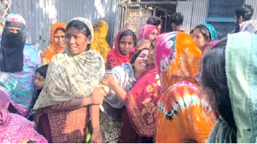 উঠানে দাদির লাশ, সরিষাক্ষেতে মিললো নাতনির 