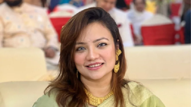 এক্স অ্যাকাউন্ট হ্যাকের ব্যাখ্যায় আস্থা রাখলেন ঢাবি শিক্ষিকা মোনালী